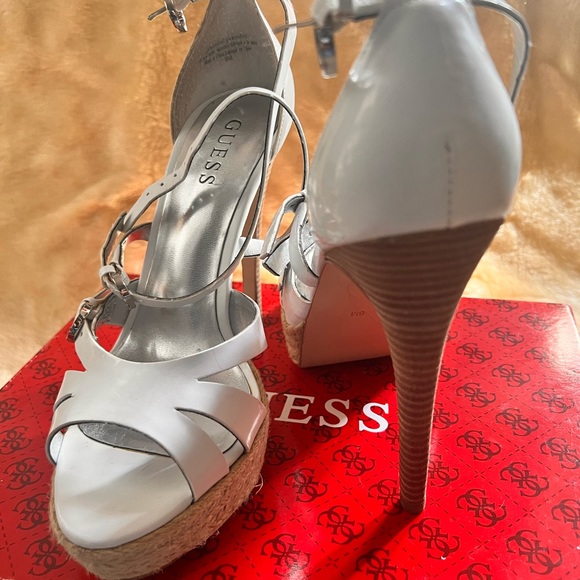 Guess White Patent Leather shoes with a platform raffia heel  Women Size 8 - Picture 8 of 12